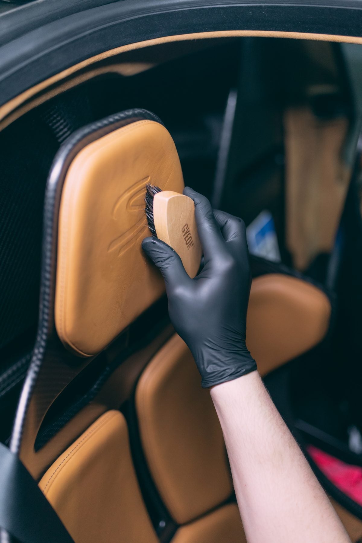 Gyeon Q2M LeatherBrush